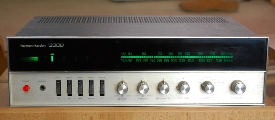 Récepteur Harman Kardon 330B, milieu des années 1970