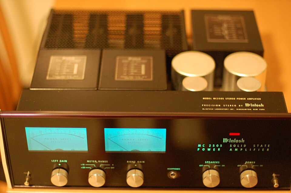 Amplificateur de puissance à transistors McIntosh MC2505