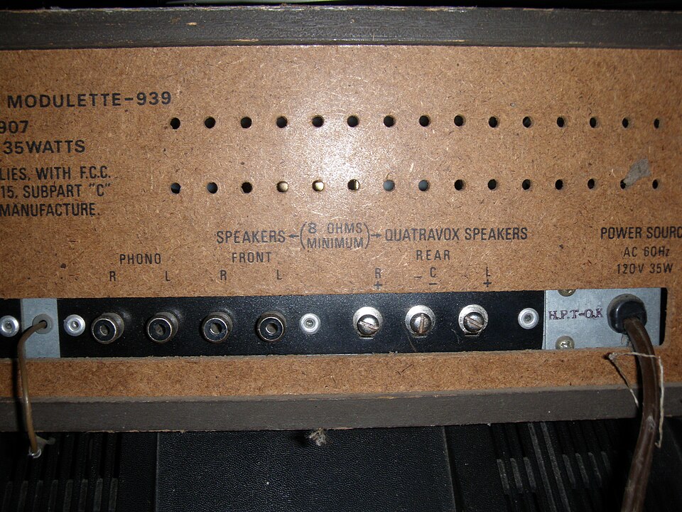 Décodeur pseudo-quadriphonique Realistic Quatravox