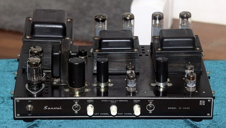 Amplificateur à tubes Sansui Q-3535